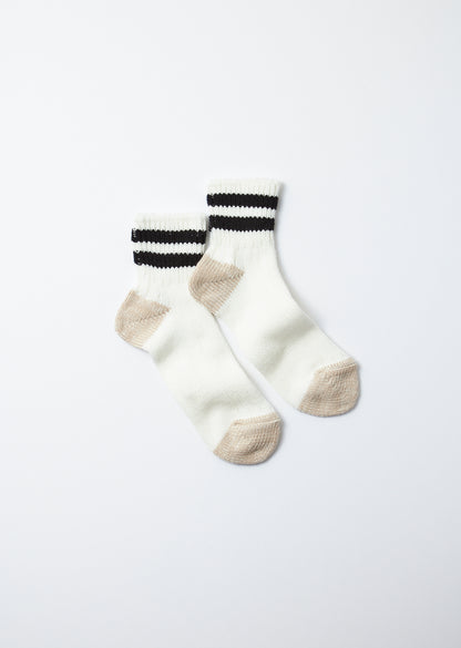 WHITE / BLACK