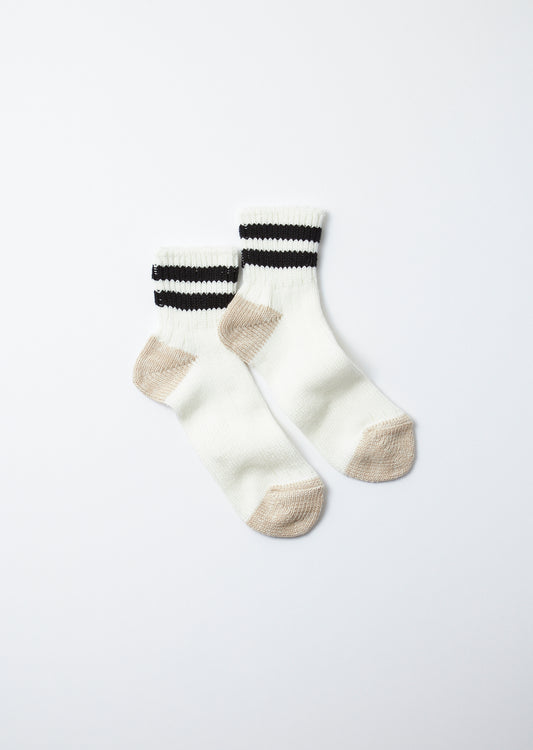 WHITE / BLACK